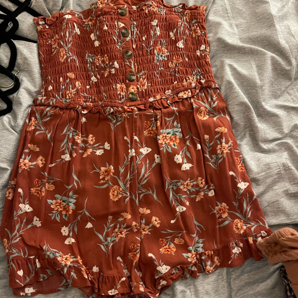 american eagle strapless romper with pockets!